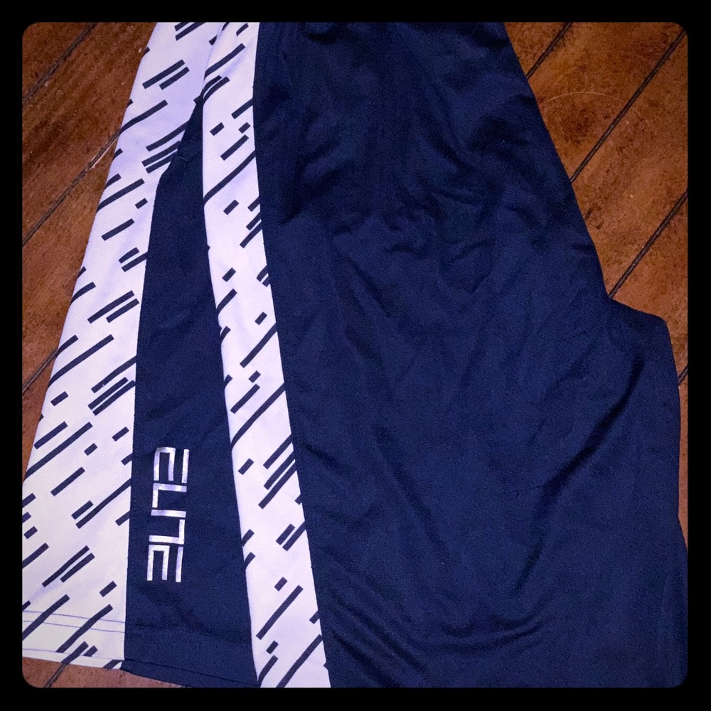 NIKE ELITE SHORTS